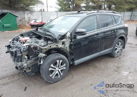 2018 Toyota Rav4 Le z USA, uszkodzony, nr VIN 2T3BFREV9JW746394